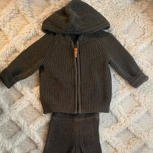 Goumi Kids Organic Cotton Knit Hoodie and Pants Set, 12-18M, like new!